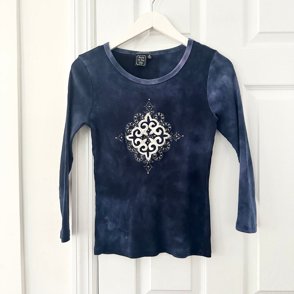 Suzie In The City Navy Blue Tie Dye White Cross Center Design Vtg Y2K Top Medium